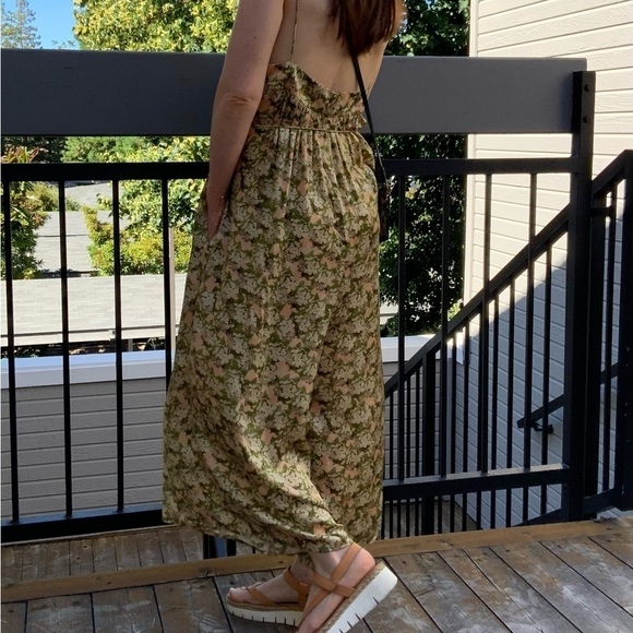 NEUF-HOTEL V-NECK WIDE-LEG JUMPSUIT - Picture 1 of 7